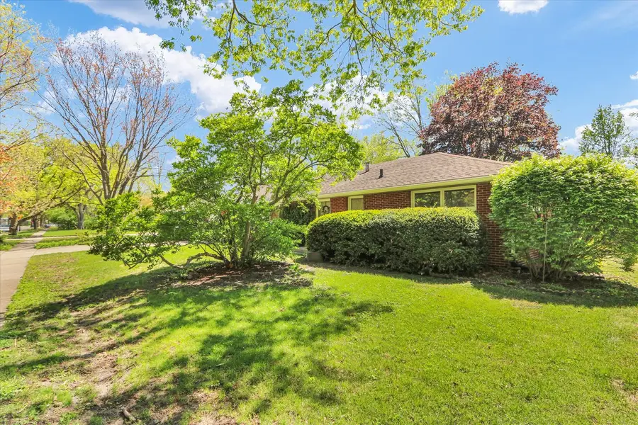 203 E Mumford Drive, Urbana, IL 61801 - #2