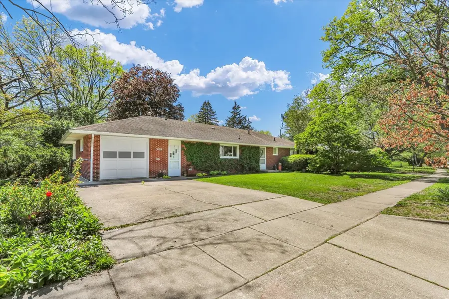 203 E Mumford Drive, Urbana, IL 61801 - #3