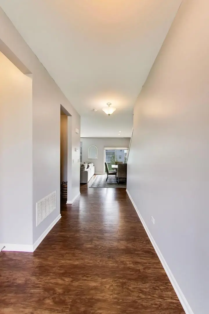 735 Glenwood Drive, South Elgin, IL 60177 - #2