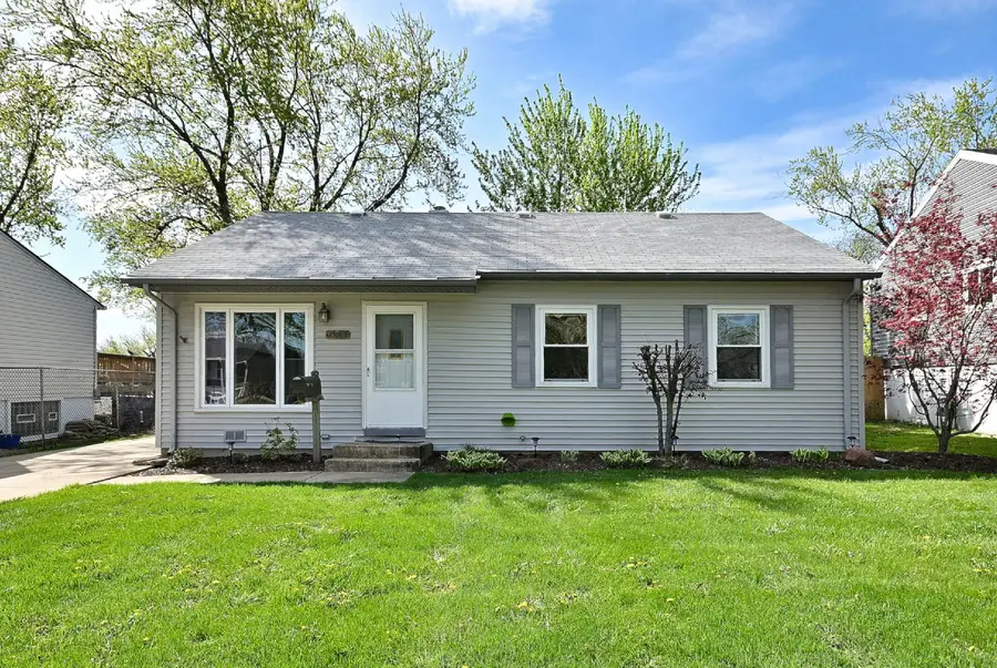 377 E Montana Avenue, Glendale Heights, IL 60139 - #2