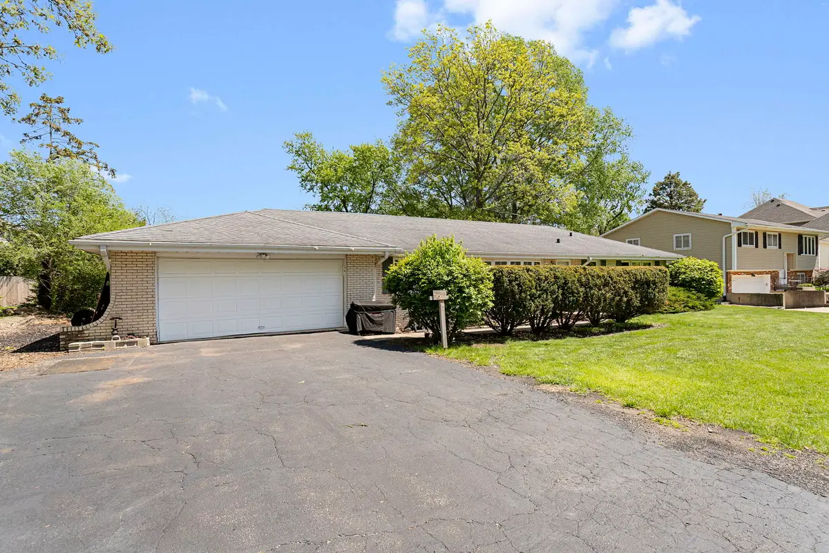 205 Oak Avenue, Westmont, IL 60559 - #1