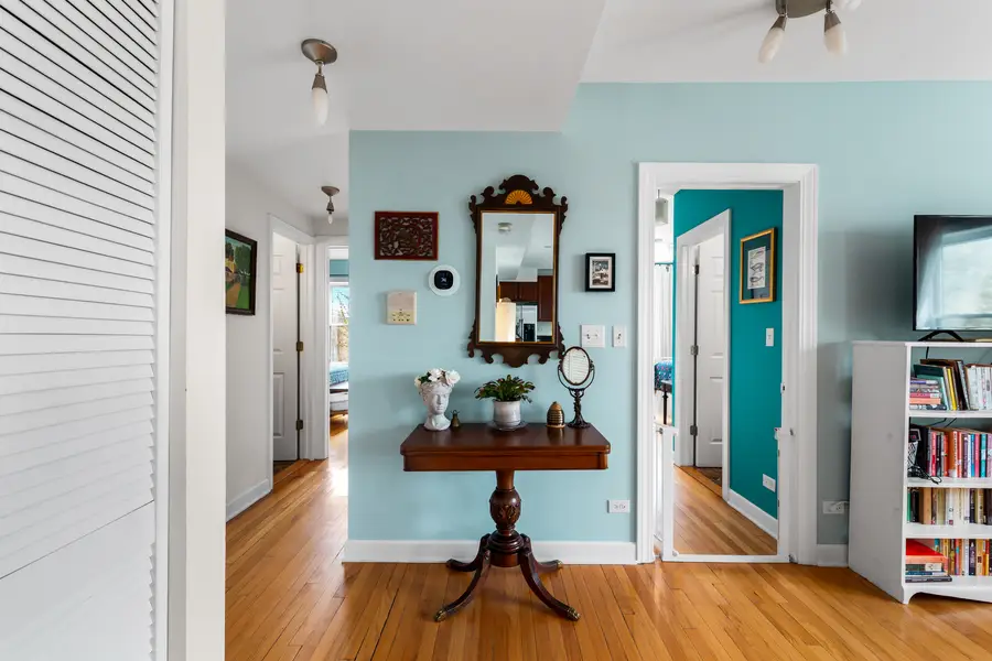 9100 Lamon Avenue #2S, Skokie, IL 60077 - #3