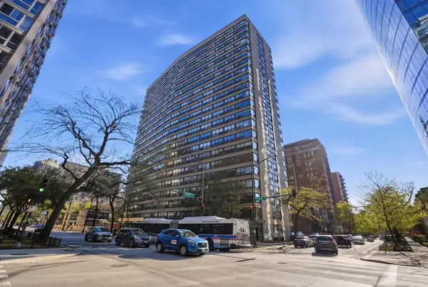 2930 N Sheridan Road #306, Chicago, IL 60657