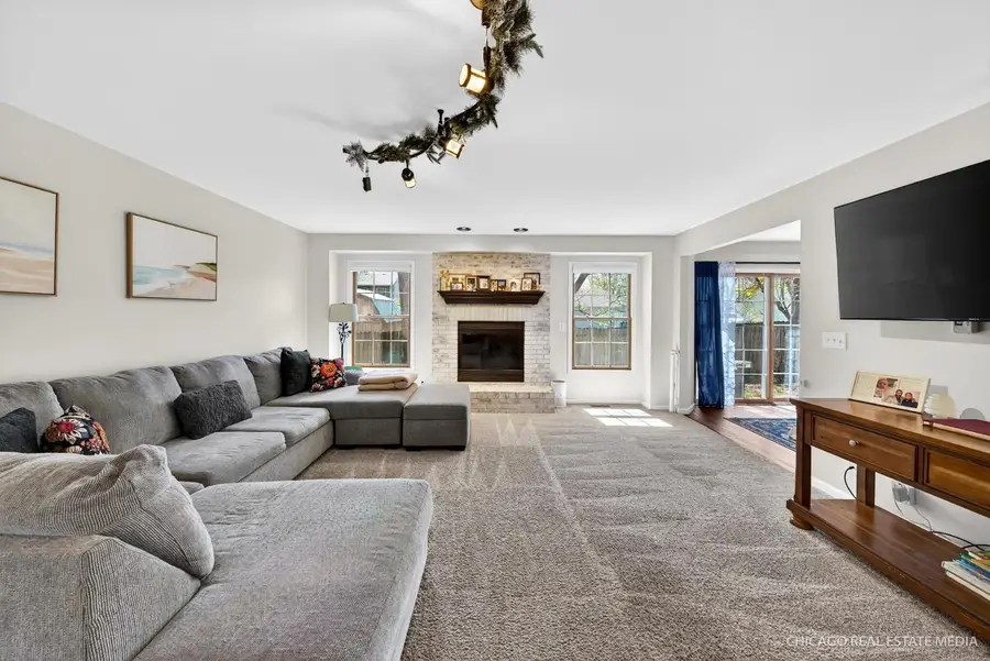 146 Mclaren Drive, Sycamore, IL 60178 - #2