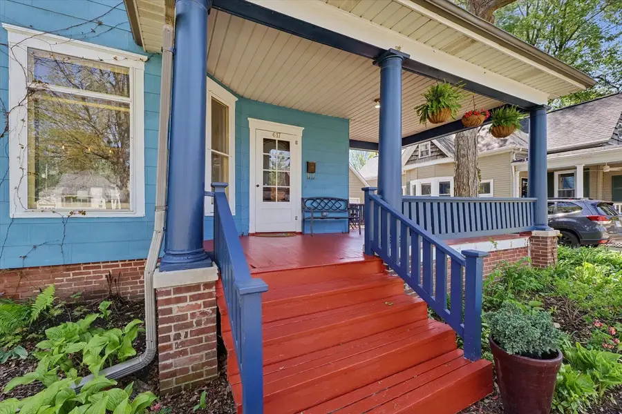 617 W White Street, Champaign, IL 61820 - #3