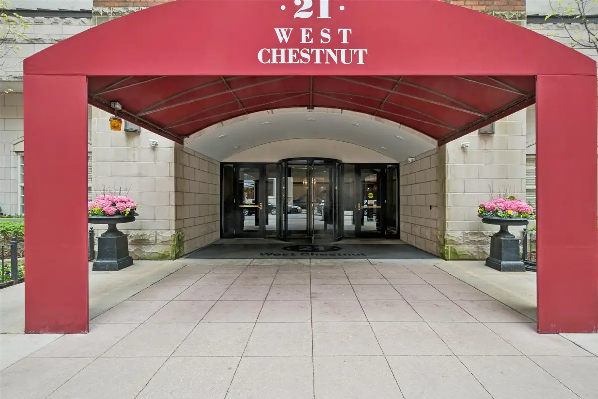 21 W Chestnut Street #809, Chicago, IL 60610 - #1