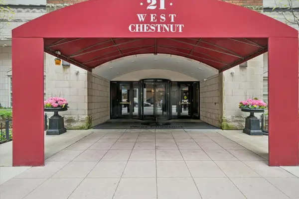 21 W Chestnut Street #809, Chicago, IL 60610