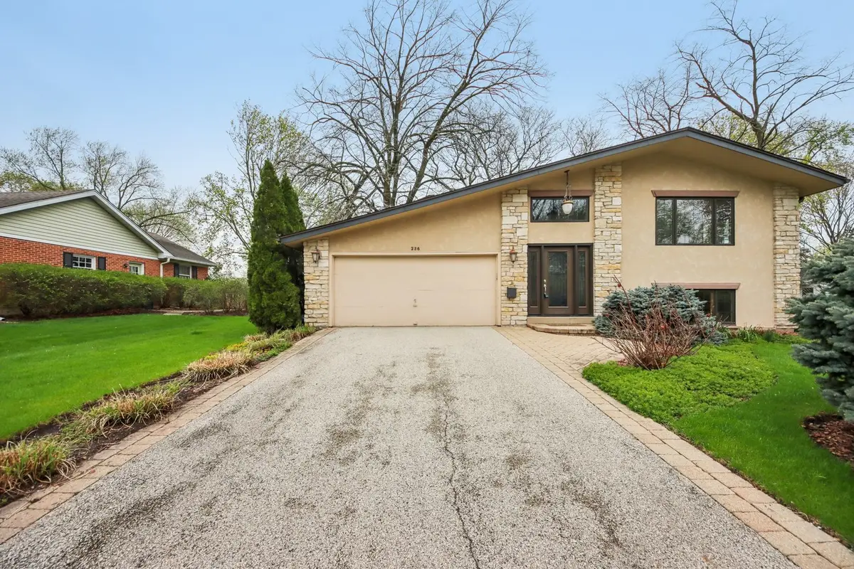 236 Monument Avenue, Barrington, IL 60010 - #1