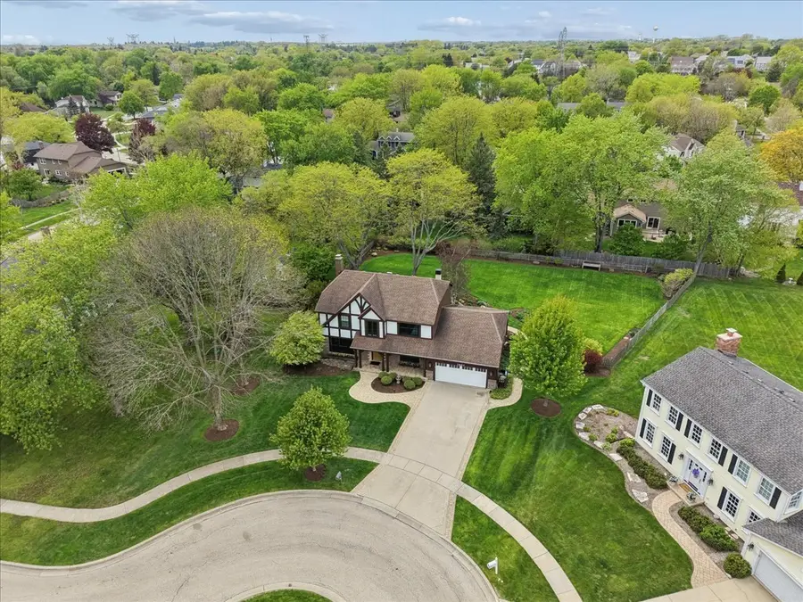 1207 Abbey Court, Libertyville, IL 60048 - #2