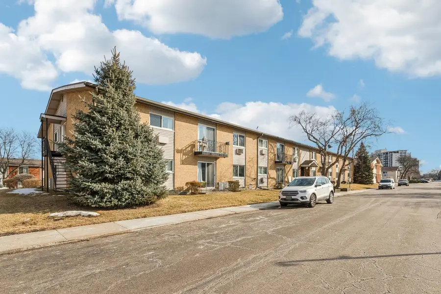 8828 N Leslie Lane #104D, Des Plaines, IL 60016 - #2