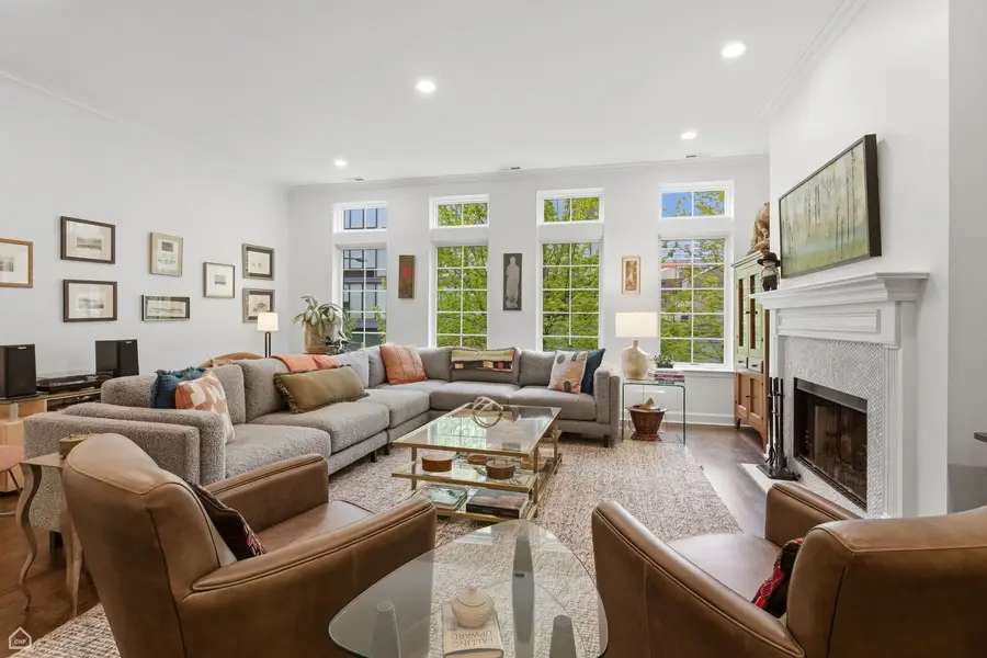 361 W Superior Street #B, Chicago, IL 60654 - #2