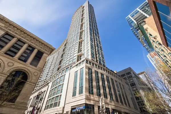 130 N Garland Court #1206, Chicago, IL 60603