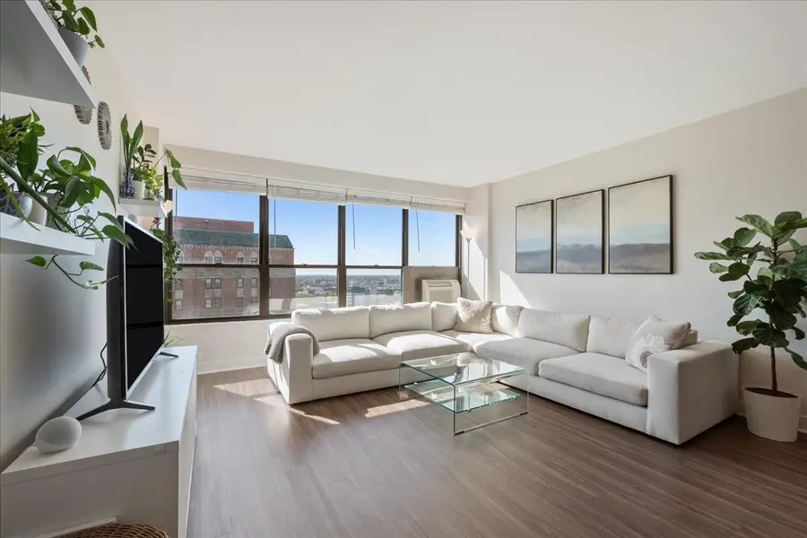 2930 N Sheridan Road #1704, Chicago, IL 60657 - #2