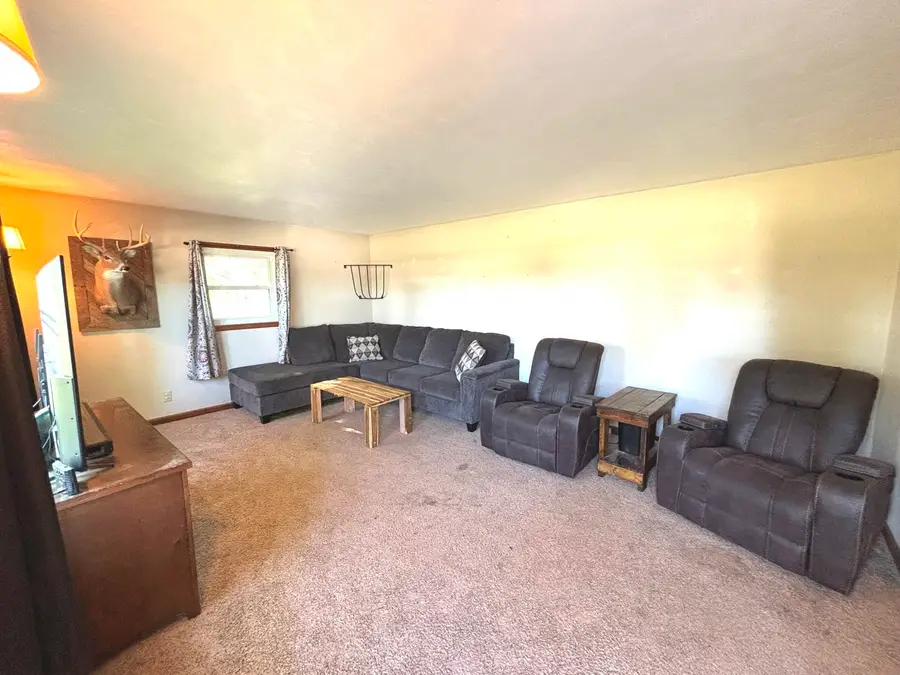 701 Boyd Avenue, Iuka, IL 62849 - #3