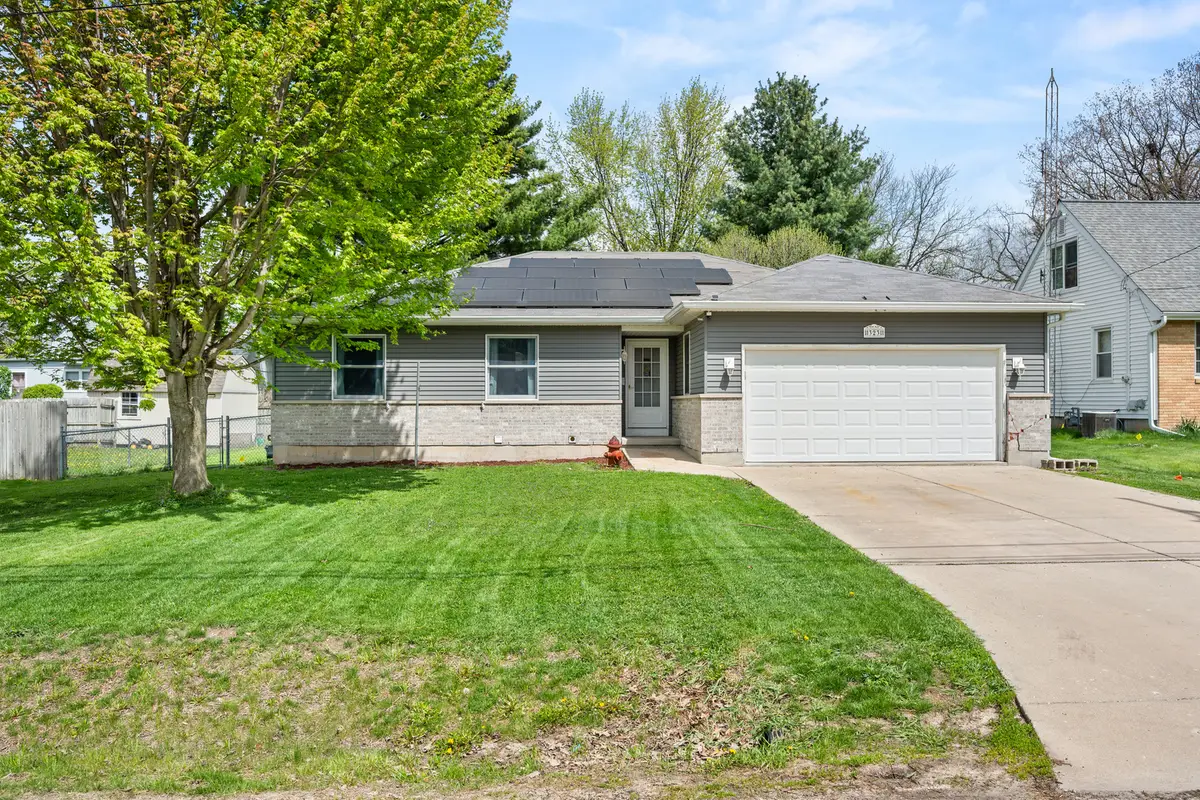 323 W Church Street, Genoa, IL 60135 - #1
