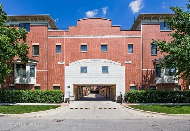 1192 Clarence Avenue #2, Oak Park, IL 60304 - #1