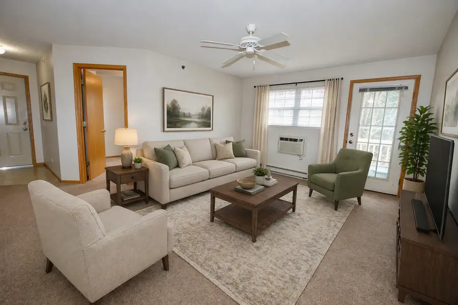 300 Cunat Boulevard #2C, Richmond, IL 60071 - #3