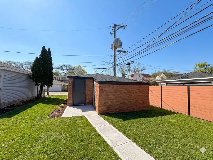 1836 Hartrey Avenue, Evanston, IL 60201 - #2