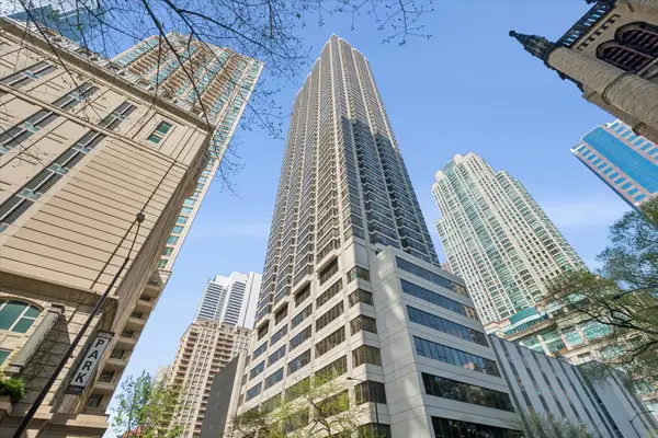 30 E Huron Street #2207, Chicago, IL 60611