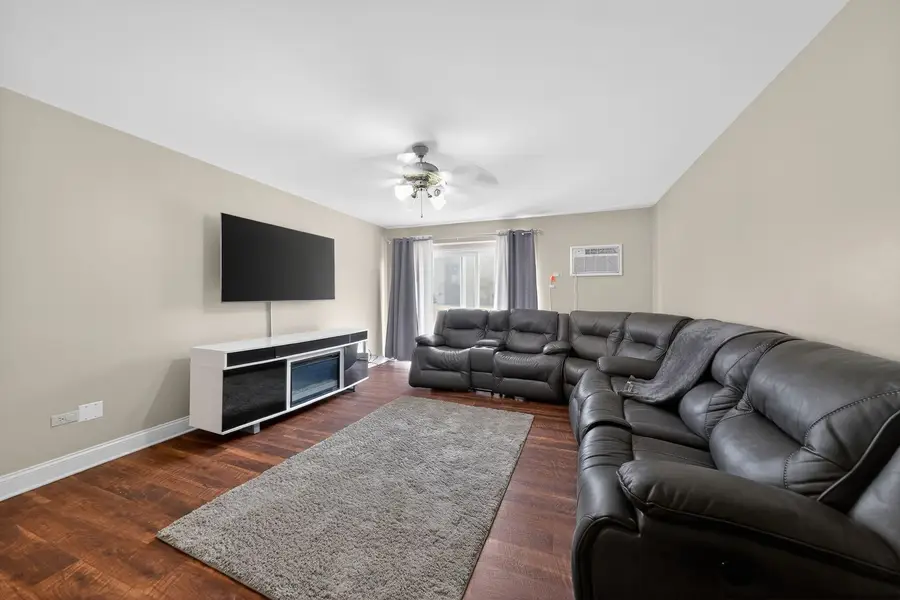 7225 W Higgins Avenue #103, Chicago, IL 60656 - #3