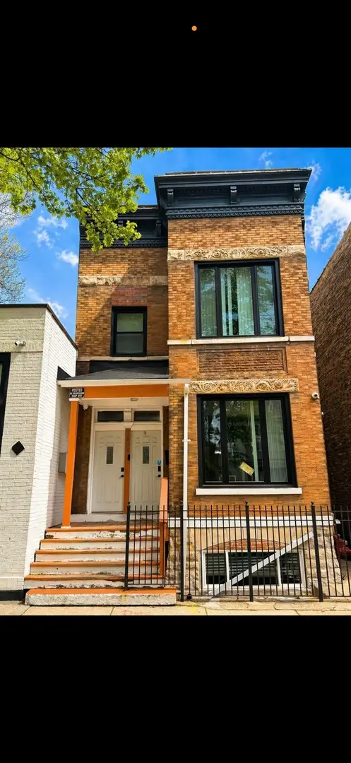 3432 W Cortland Street, Chicago, IL 60647