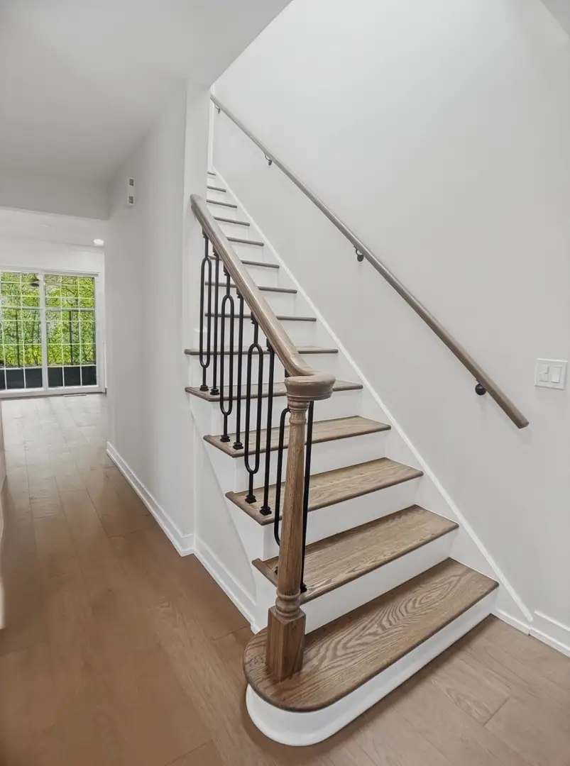 19W071 Avenue Chateaux, Oak Brook, IL 60523 - #3