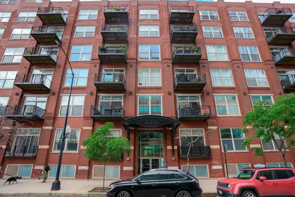 420 S Clinton Street #518, Chicago, IL 60607