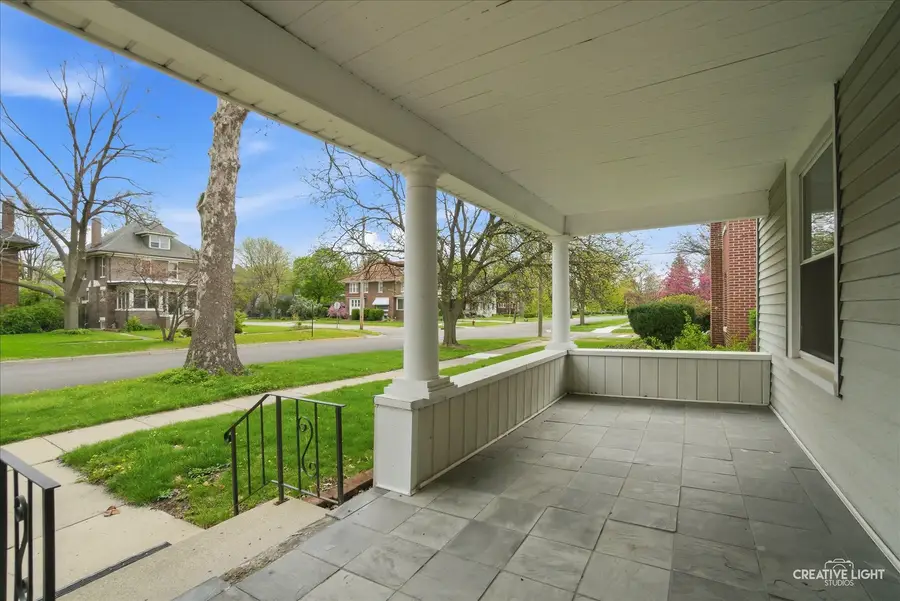 906 Garfield Avenue, Aurora, IL 60506 - #3