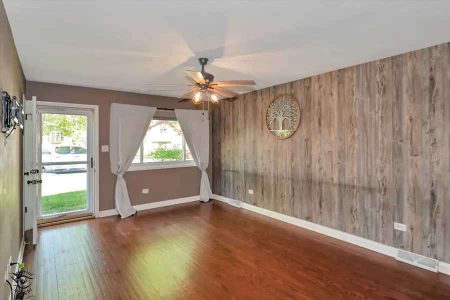 14445 Kildare Avenue, Midlothian, IL 60445 - #2