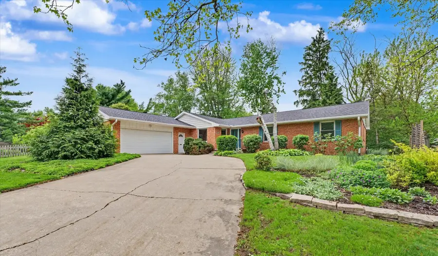 2207 Boudreau Circle, Urbana, IL 61801 - #3