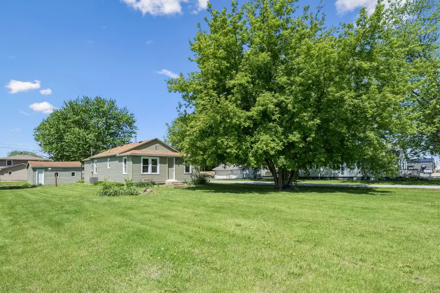 201 5th Street, Colona, IL 61241 - #2