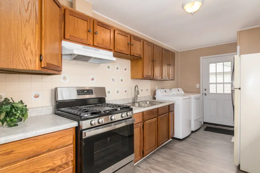 22 Wren Road, Carpentersville, IL 60110 - #3