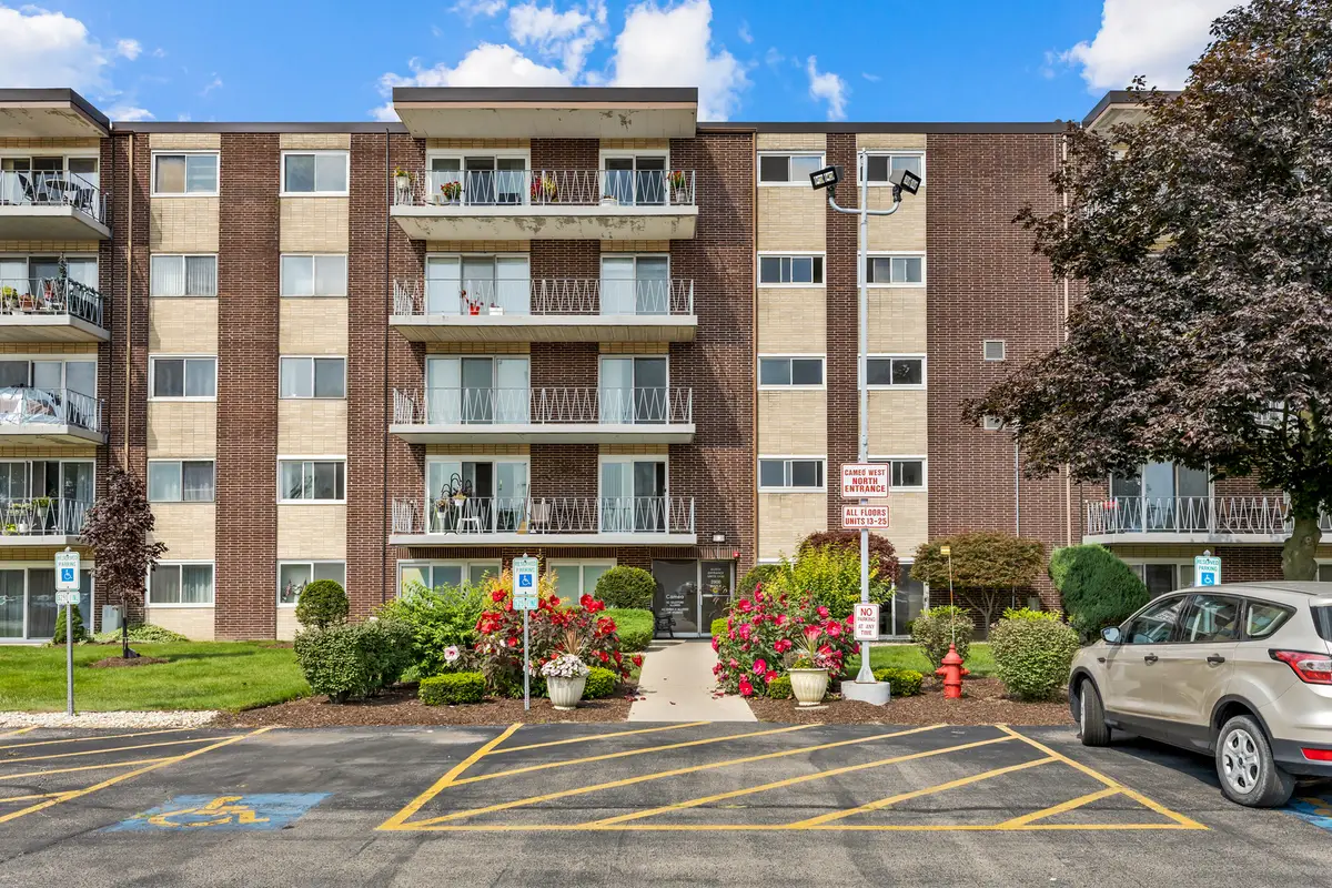 2900 Maple Avenue #17E, Downers Grove, IL 60515 - #1