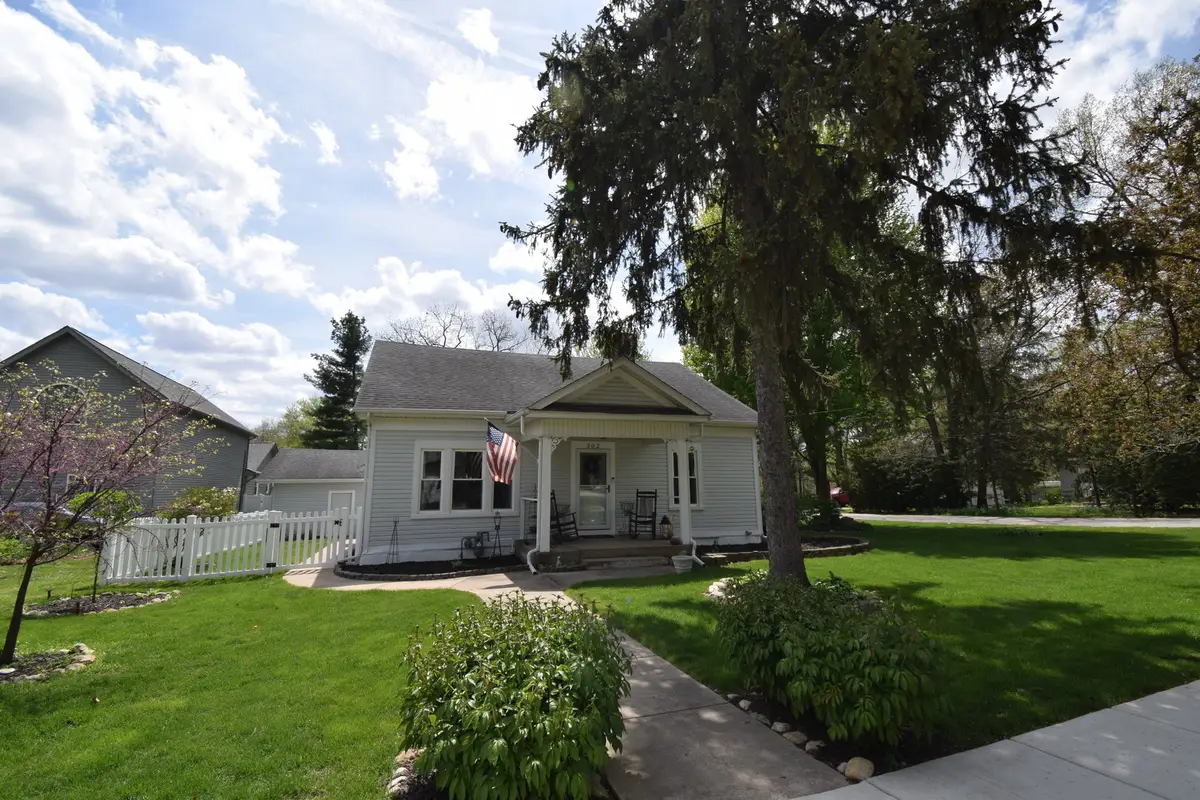 302 E Main Street, Yorkville, IL 60560 - #1