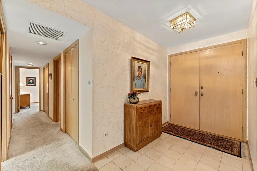 1000 Deerfield Road #101, Highland Park, IL 60035 - #2