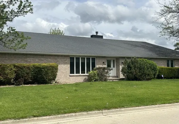 302 Kelly Drive, Normal, IL 61761