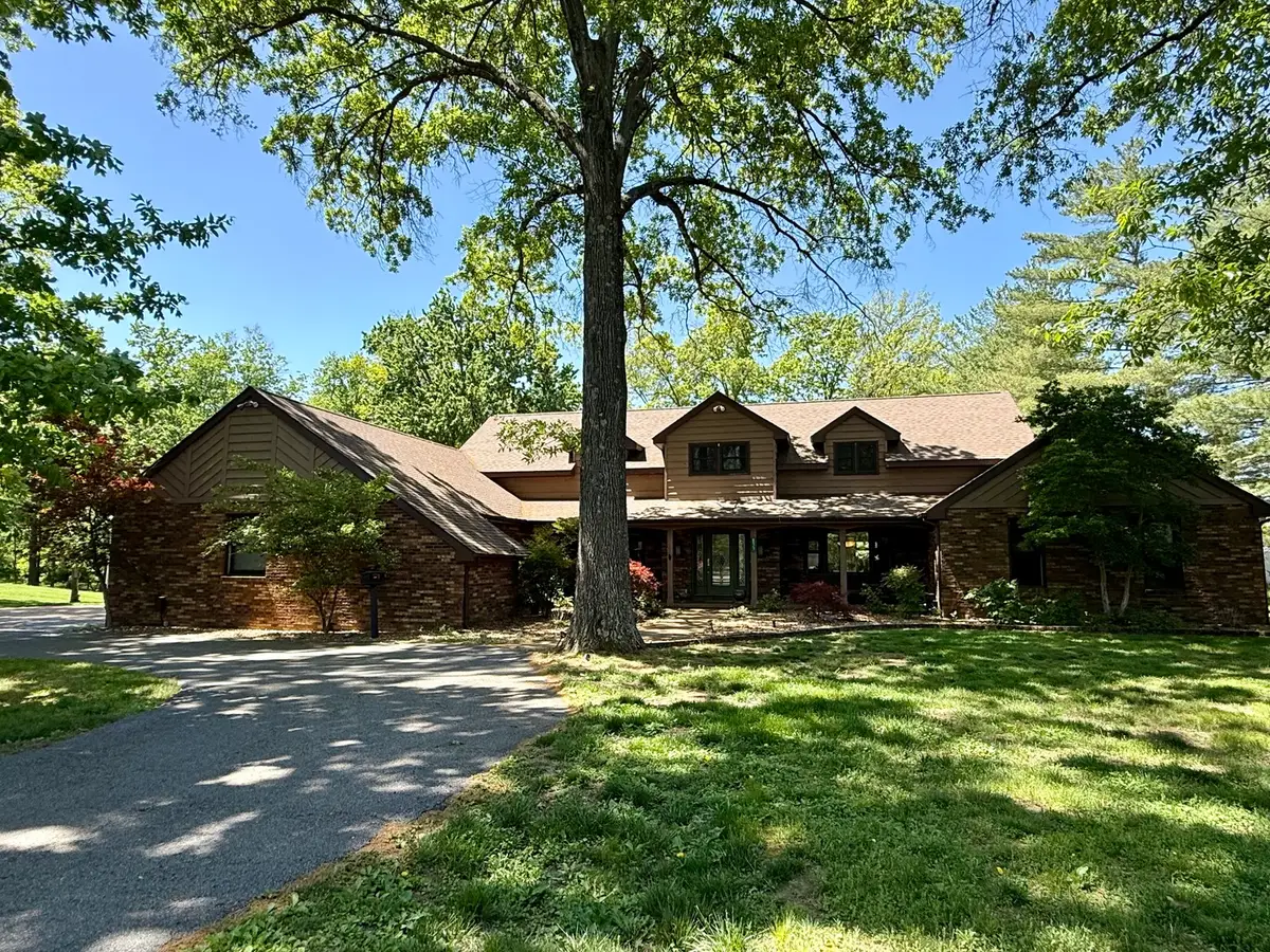 833 N 27th Street, Mount Vernon, IL 62864 - #1