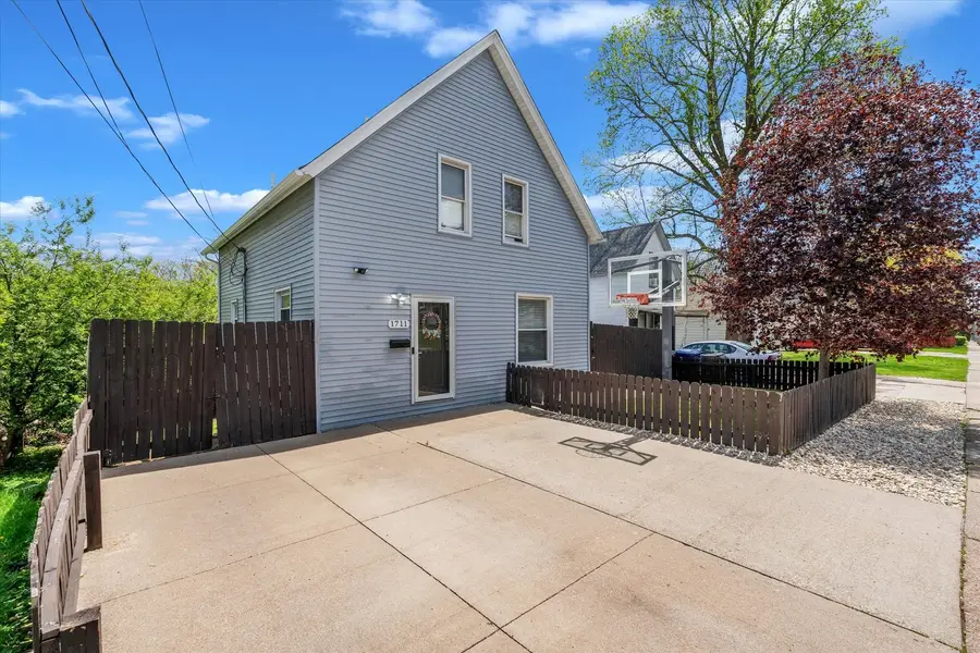 1711 Belle Avenue, Davenport, IA 52803 - #2