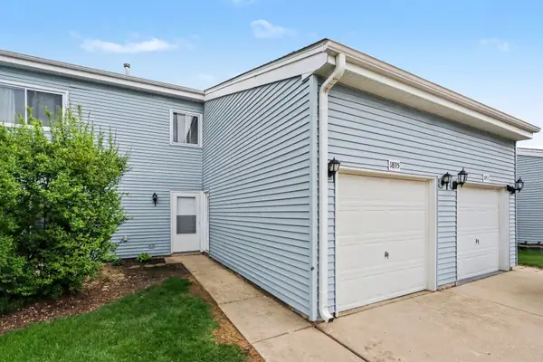 1895 Hickory Lane, Glendale Heights, IL 60139