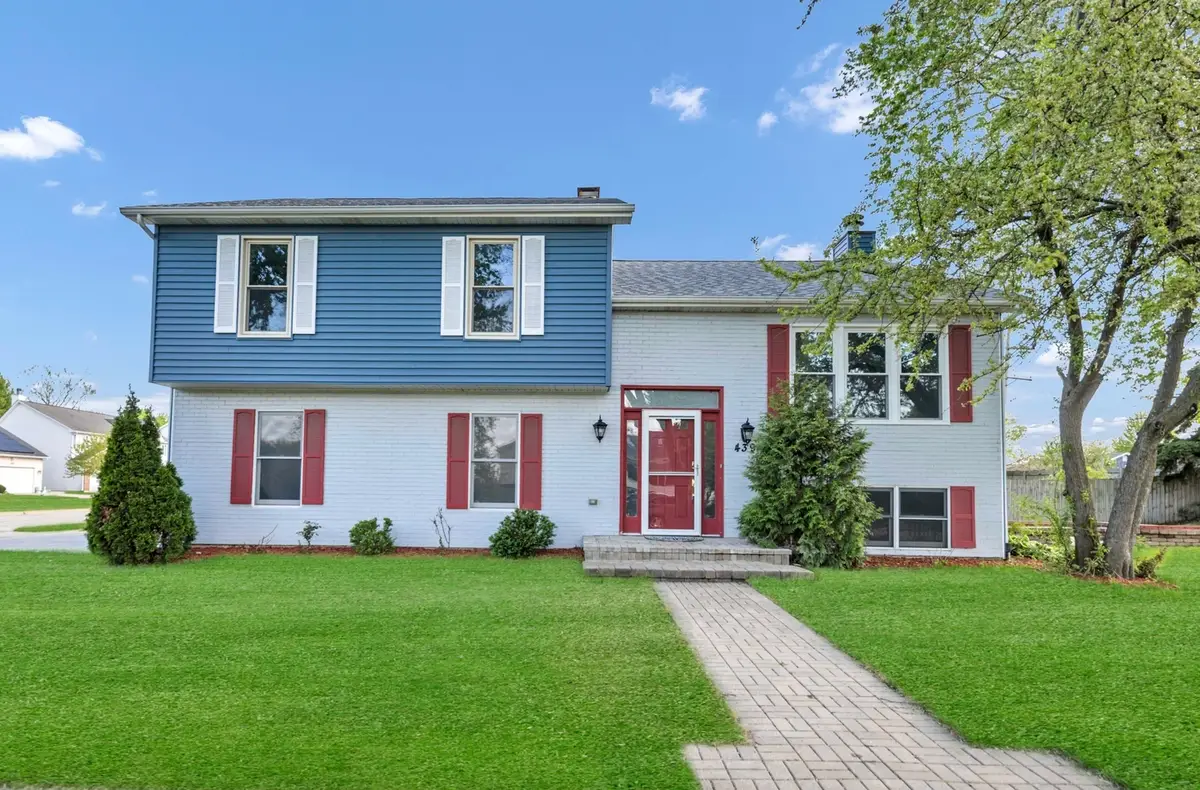 439 E Morse Avenue, Bartlett, IL 60103 - #1