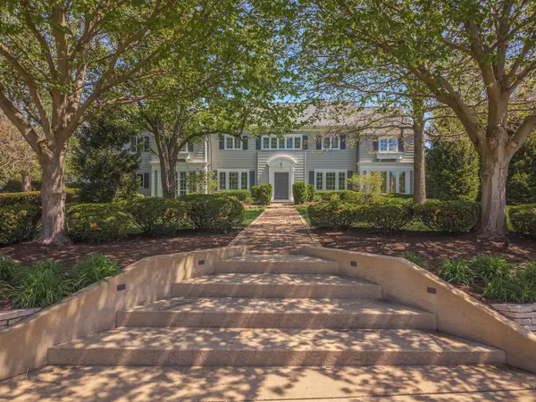 27 Country Club Place, Bloomington, IL 61701