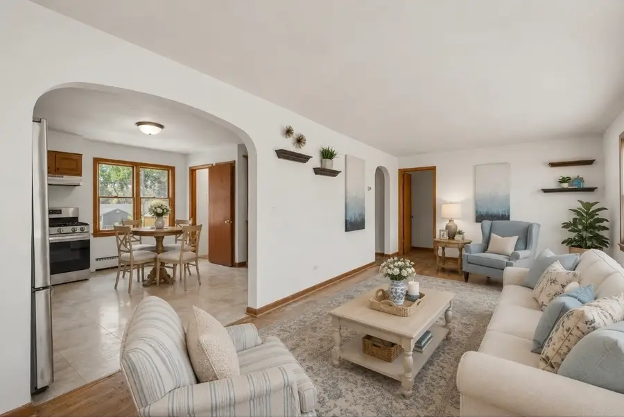 17931 W Gages Lake Road, Grayslake, IL 60030 - #3