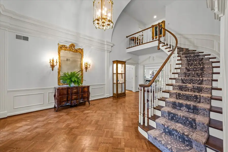 675 E Woodland Road, Lake Forest, IL 60045 - #3