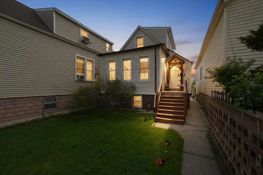 2637 S Karlov Avenue, Chicago, IL 60623 - #3