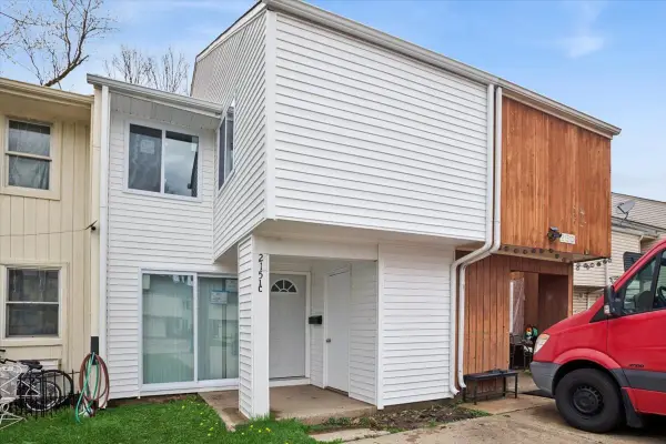 2151 Morningside Lane #C, Carpentersville, IL 60110