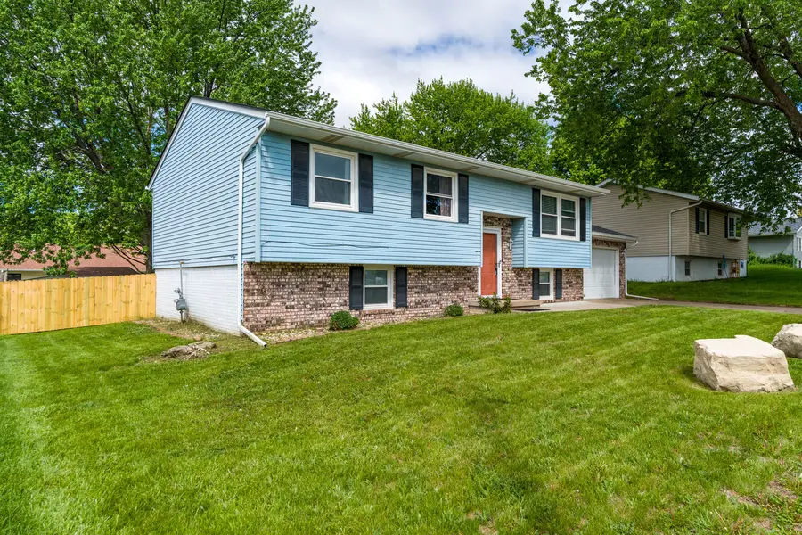 6636 Hillandale Road, Davenport, IA 52806 - #3