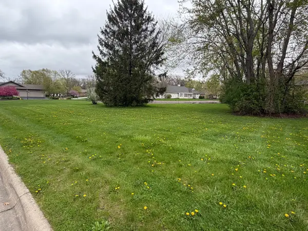 5351 Woodland Pond Lane, Loves Park, IL 61111