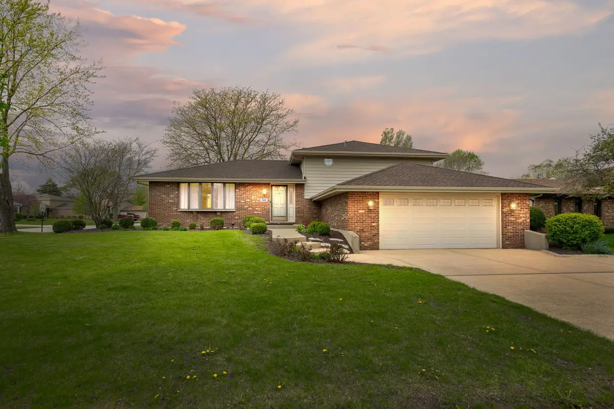 301 Greenfield Road, Shorewood, IL 60404 - #1