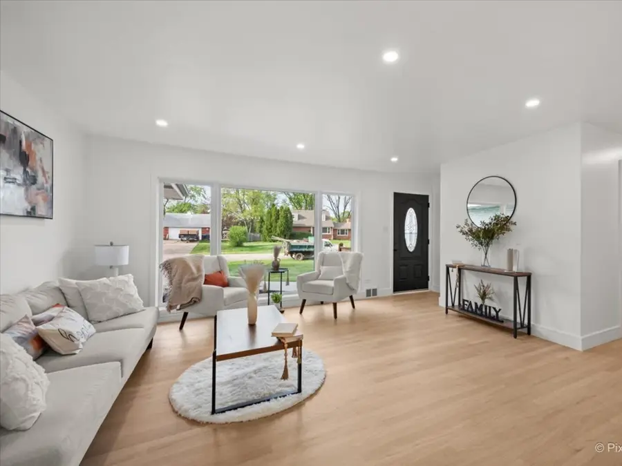 2015 Maplewood Road, Northbrook, IL 60062 - #2