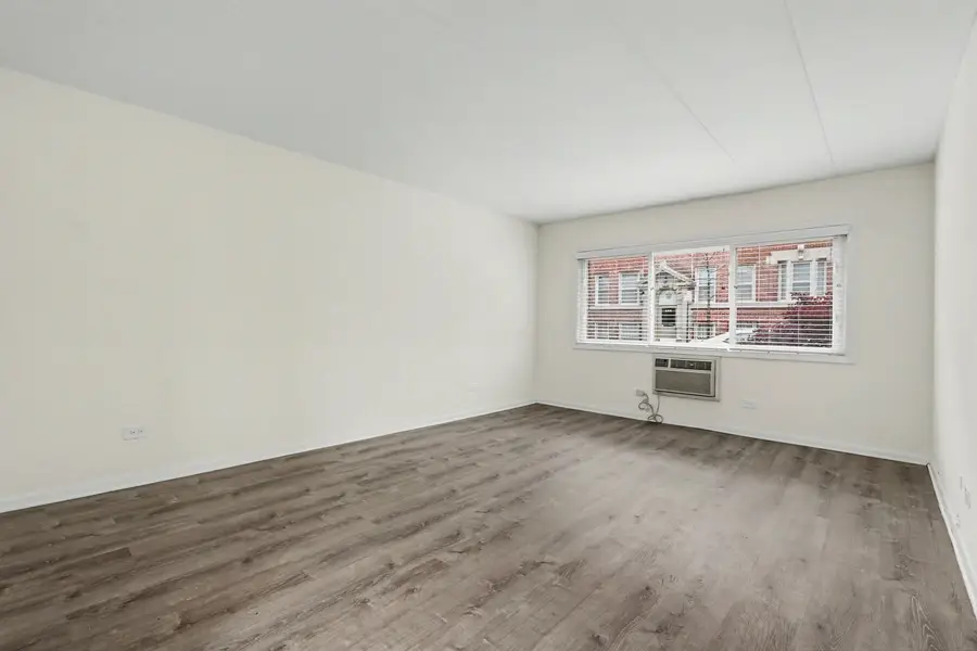 135 S Kenilworth Avenue #6, Oak Park, IL 60302 - #3